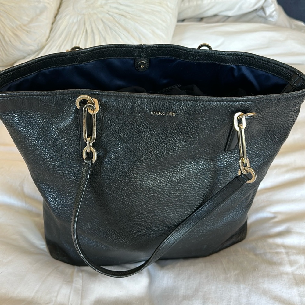 Coach pebble tote